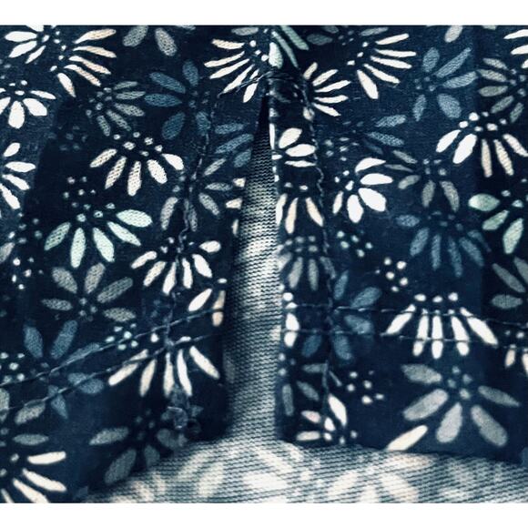 H & M LONG SLV PULL-OVER V-NECK BLOUSE, WOMENS, XS, NAVY GREEN FLORAL, HI-LOW - Picture 9 of 12